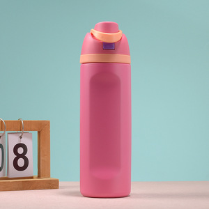 Bouteille de sport en acier inoxydable MM à double paroi sous vide avec paille, tasse isolée grande capacité, portable pour l'extérieur, avec couvercle rabattable - Product Image 6