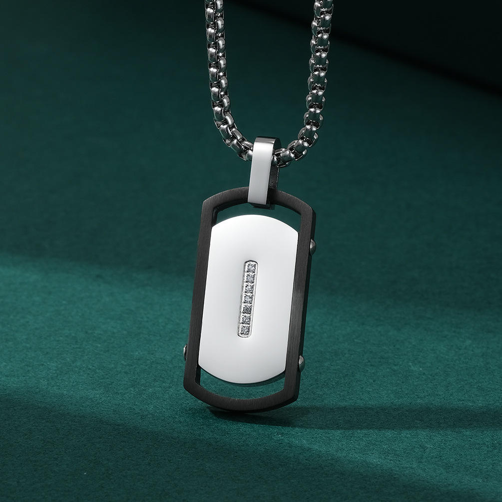 จี้เดี่ยวสีดำไม่มีโซ่