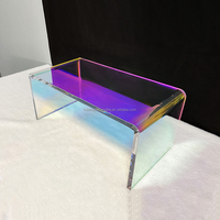 Mobilier moderne d'hôtel de luxe Table d'angle à thé arc-en-ciel en acrylique Table basse multifonctionnelle transparente pour chambre à coucher et salon