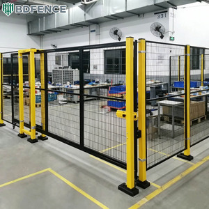 Barrière industrielle polyvalente à spécifications standard, clôture grillagée pour la séparation des zones robotisées en usine - Product Image 2