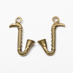 Ciondolo a forma di sassofono curvo in lega di zinco bronzo antico per collana ricordo per musicisti jazz - Product Image 4