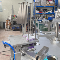 Machine automatique de scellage et de bouchage de pâte à tartiner au chocolat à haute productivité avec lampe germicide UVC pour l'alimentation, les produits chimiques et l'eau pure