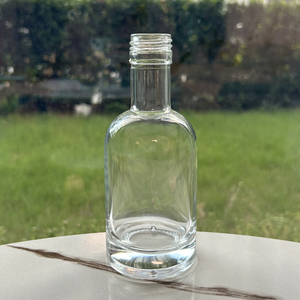 Botella de Vidrio Nórdica <span class=keywords><strong>Oslo</strong></span> Redonda de Base Pesada de 200 ml con Tapa de Rosca para Vodka, Vino, Aceite, Licor, Jarabe, Recuerdos de Boda y Fiestas - Product Image 2