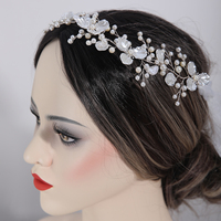 Diadema nupcial de aleación hecha a mano con flores, tocado metálico personalizado para boda con cinta, tiaras de perlas OEM/ODM completas, logotipo personalizado