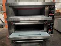 Four à sole électrique professionnel 2 niveaux 2 plateaux pour la cuisson du pain, des pizzas et des gâteaux - Équipement de boulangerie