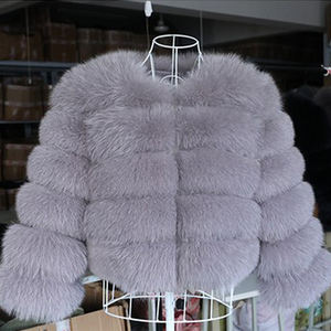 Élégante Veste Courte en Fourrure Artificielle pour Femme : Confort et Style par Temps Froid - Product Image 1