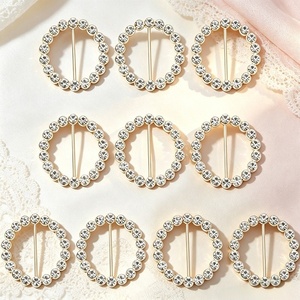 Boucles de foulard circulaires dorées en strass tendance pour hijab, châle et accessoires de cou - Product Image 1
