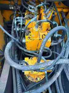 Excavadora Hyundai 220 Usada, Motor Original, Buen Estado de Funcionamiento, a Bajo Precio - Product Image 6