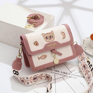 Nuevo bolso dulce de gran capacidad, 2025 bandolera de un solo hombro a la moda y versátil, tendencia Primavera Verano, pequeño cuadrado Sho - Product Image 1