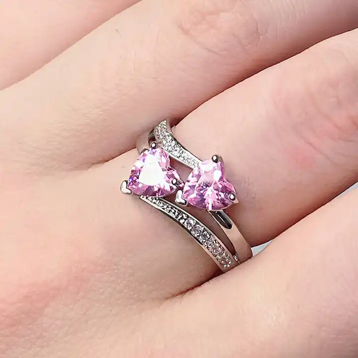 Heart-shaped Pink Sapphire Ring in White Gold | KLENOTA