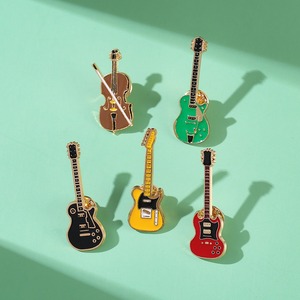 Vintage métal émail guitare <span class=keywords><strong>broche</strong></span> hommes femmes Instrument de musique guitare électrique Badges broches mode personnalité enfants - Product Image 3
