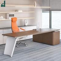 Bureau de direction ergonomique moderne en placage de noyer avec finition laquée piano, boîte de gestion de câbles intelligente, table d'appoint écologique