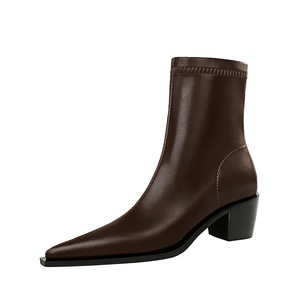 <span class=keywords><strong>Bottines</strong></span> courtes pour femmes <span class=keywords><strong>Bottines</strong></span> en cuir à talon moyen Chaussures d'automne Bout pointu Bloc Chelsea British Chunky Noir - Product Image 1