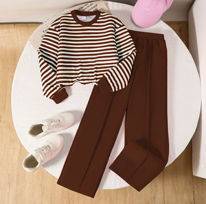 Set 2 Pezzi Primavera 2026 alla Moda: <span class=keywords><strong>Felpa</strong></span> a Righe a Maniche Lunghe e <span class=keywords><strong>Pantaloni</strong></span> a Gamba Larga per Ragazze dai 8 ai 12 Anni - Product Image 6