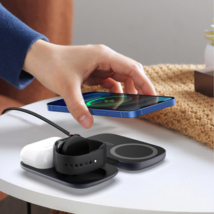 El producto más vendido Producto de tendencia caliente 2025 Estación de carga de reloj inteligente 3 en 1 Soporte de cargador inalámbrico para todos los teléfonos - Product Image 1