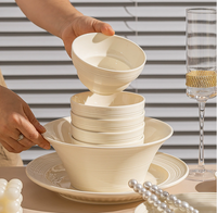 Ensemble d'assiettes à petit-déjeuner en céramique couleur crème, vaisselle sous glaçure, bols et assiettes extra épais et résistants à la chaleur.