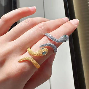 Nuevo anillo de serpiente de cobre de lujo ligero con incrustaciones de circonita, anillo abierto personalizado de mezclilla para hombre y mujer, estilo hip-hop - Product Image 5