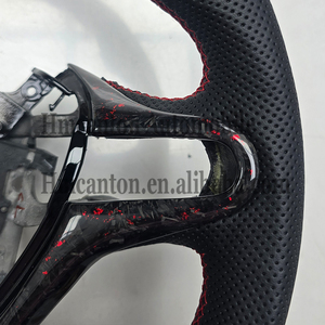 สินค้าขายดี พวงมาลัยรถยนต์ Honda Civic รุ่นที่ 8 ทำจากคาร์บอนไฟเบอร์แบบฟอร์จ  หนังแบบเจาะรู  ลายเส้น - Product Image 2