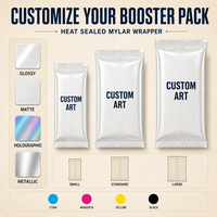 Emballages personnalisés en feuille holographique thermoscellée pour paquets de boosters TCG, sachets en mylar pour l'emballage de jeux de cartes à collectionner