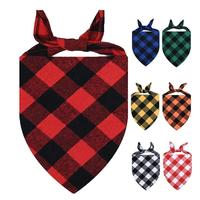 Vente en gros d'accessoires pour chiens, bandanas à carreaux triangulaires pour animaux de compagnie, bandanas personnalisés avec logo, foulard pour chien pour chiens de petite et grande taille