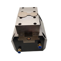 Etau pneumatique auto-centrant à 5 axes PH-04-160 pour le maintien des pièces sur machine CNC