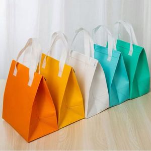 Sac Isotherme Noir Tendance en Tissu Non-Tissé avec Fermeture Éclair pour Pique-Nique en Extérieur et Rangement Alimentaire – Offre Spéciale - Product Image 1