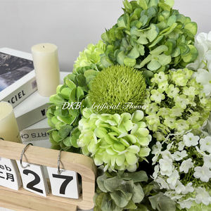 Centros de Mesa Personalizados con Elegantes Bolas de Flores de Hortensia de Seda Hechas a Mano en Blanco y Verde de 30 cm, 40 cm y 80 cm para Decoración de Bodas - Product Image 4