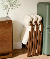 Chaise de salle à manger moderne en cuir rembourrée, dossier en bois, pieds en métal, écologique, durable, pliable, revêtement amovible, pour la maison