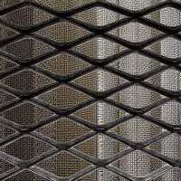 Grillage métallique perforé en acier inoxydable pour isolation acoustique, avec services de découpe et de soudage, pour barrière anti-bruit autoroutière