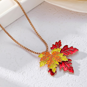 Collar con Hoja de Arce Estilo Europeo Americano, Cadena para Suéter de Aleación de Zinc para Mujer, Joyería de Moda Otoño Invierno - Product Image 3