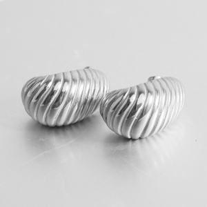 Pendientes Geométricos de Acero Inoxidable Chapados en Oro de 18k, Diseño Moderno, Joyería de Moda, Pendientes de Aro Gruesos en Forma de C para Mujer - Product Image 5