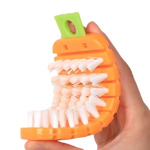 Cepillo para limpiar frutas y verduras Carrot Brush, 13.5cm X 6cm, herramienta de lavado flexible de plástico para uso en cocina, para yam, patata. - Product Image 2