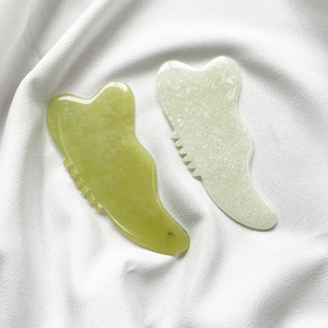 Visage Guasha Pierre 100% Naturel Xiuyan Vert Jade Peigne pour Outil De Levage Du Visage Tête <span class=keywords><strong>Massage</strong></span> Thérapie Soulager La Tension Du Cuir Chevelu - Product Image 3