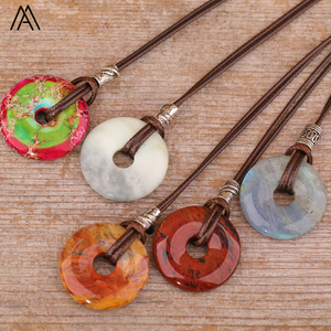 Collar con colgante de rosquilla de cristal para hombre, joyería de 30mm, regalos de cumpleaños - Product Image 1