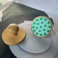 Brosse de massage du cuir chevelu multifonctionnelle 4G en silicone et bambou, directement de l'usine, pour le lavage des cheveux et le nettoyage de la tête sous la douche – Indispensable
