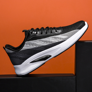 Baskets noires bon marché en gros chaussures de course chaussures de marche et <span class=keywords><strong>fitness</strong></span> décontractées pour hommes chaussures de tennis pour la course en plein air - Product Image 1