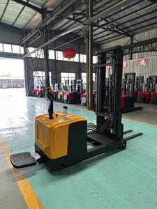 Apilador de palés de carretilla elevadora eléctrica Crown de 1 tonelada y 1,5 toneladas a la venta apilador de palés de alto alcance de contrapeso - Product Image 5