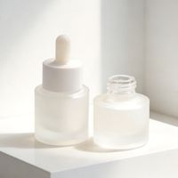 Flacon compte-gouttes rond en verre ambré personnalisé OEM en gros avec joint hermétique pour sérum cosmétique et huile essentielle 5ml 10ml 15ml en vrac