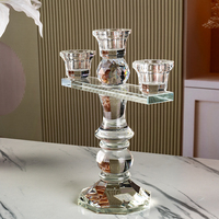 Candélabre en cristal avec base octogonale, barre transversale en verre, trois coupelles et centre de table en boule de diamant pour la décoration intérieure
