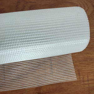 ตาข่ายไฟเบอร์กลาสสำหรับวัสดุก่อสร้างกันน้ำ ปราศจากด่าง ทอแบบธรรมดา บริการตัดตามขนาด มีจำหน่าย - Product Image 3