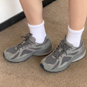 Chaussures de course rétro unisexes, empeigne en mesh, amorti confortable, baskets décontractées Sauconys, pour les trajets quotidiens, la marche, le streetwear, les entraînements athlétiques - Product Image 6