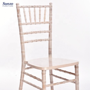Chaise Chiavari blanche rustique avec finition vintage <span class=keywords><strong>pour</strong></span> mariage champêtre et événements de banquet shabby chic – Mobilier de réception - Product Image 2