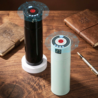 Bouteille d'eau isotherme personnalisée en acier inoxydable avec radio FM électronique rechargeable, haut-parleur Bluetooth et affichage LED de la température 12-24