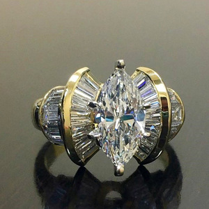 Anello con taglio marquise unico per donna, elegante gioiello da dito alla moda - Product Image 1
