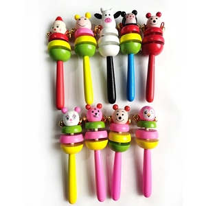 Vente en gros : Hochet à main en bois à motif animalier de dessin animé, instrument de percussion Orff pour nourrissons et tout-petits, pour l'éveil sensoriel et la stimulation de la préhension - Product Image 2