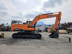 Excavatrice sur chenilles moyenne 22 tonnes DX220LCA DX220LCA-2M DX220LC-7M avec marteau brise-roche à vendre - Product Image 2