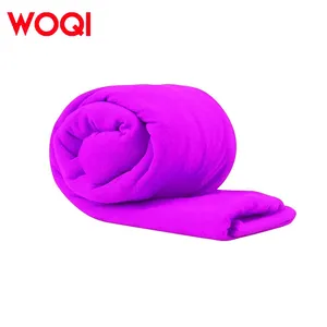 WOQI Fabrik individueller Großhandel mehrfarbiger Camping-Flanell-Schlafsack Innenauskleidung mit Doppelverschluss und Handtasche