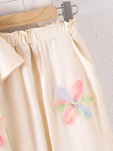 Set Estivo per Bambine, Nuovo Completo con Maglietta a Maniche Corte Color Albicocca e Pantaloni Lunghi per Bambini Piccoli - Product Image 5