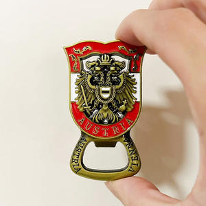 Kustom Modern 3D timbul paduan seng dilapisi UV dicetak pembuka botol Magnet kulkas hadiah promosi perusahaan - Product Image 1