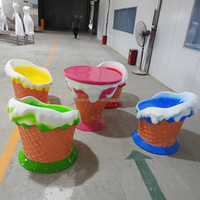 Y009 Ensemble de mobilier commercial en fibre de verre, comprenant table basse et chaise en forme de crème glacée, pour écoles et centres commerciaux